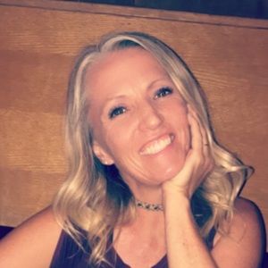 Meet your Posher, Leslie